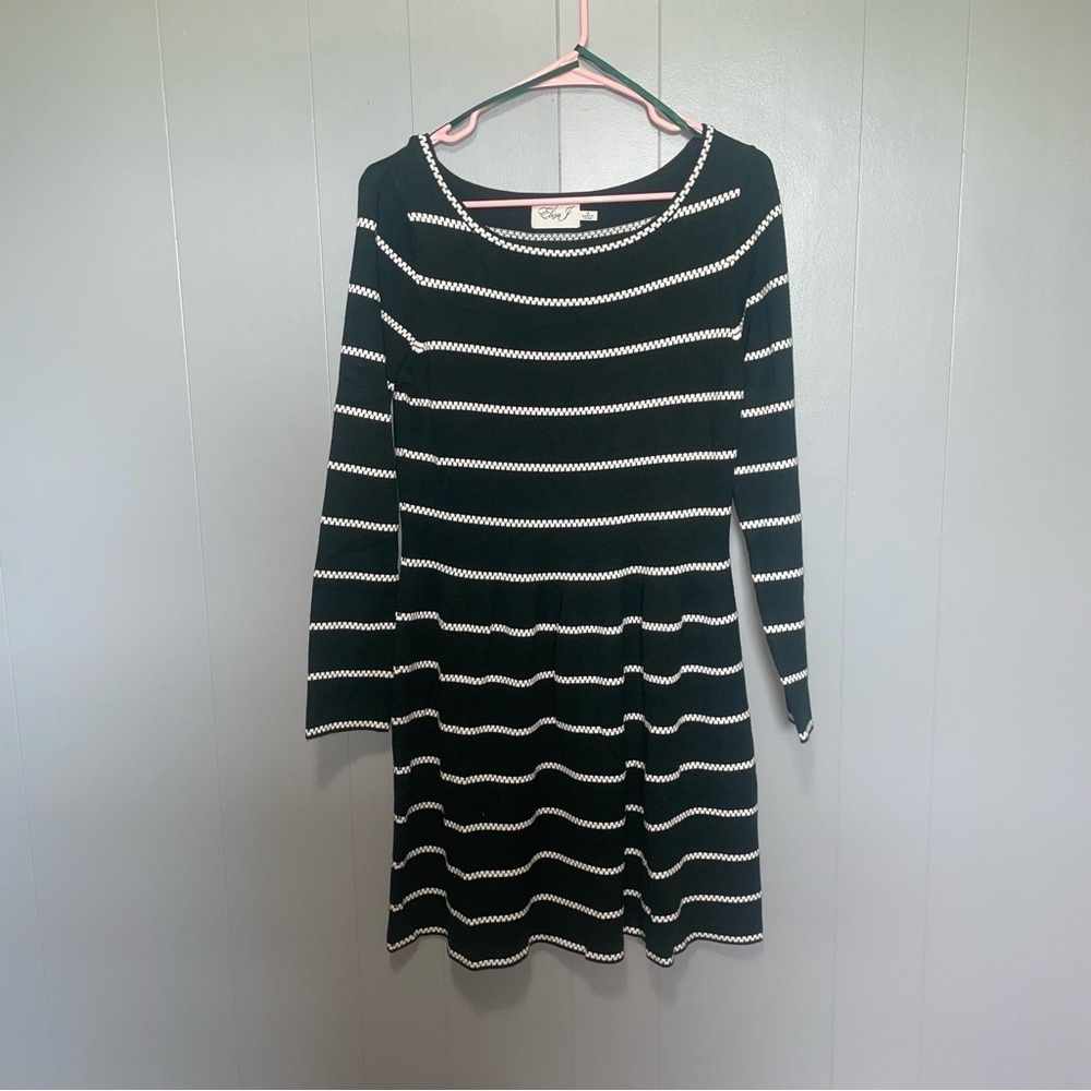 Eliza J Green and White Striped Long Sleeve Sweater Fit & Flare Dress Medium
